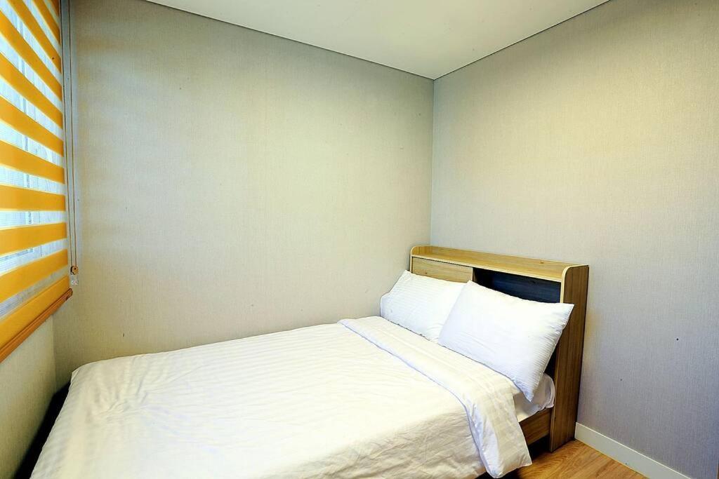 Coveted Palms Village Pension Jeju Extérieur photo