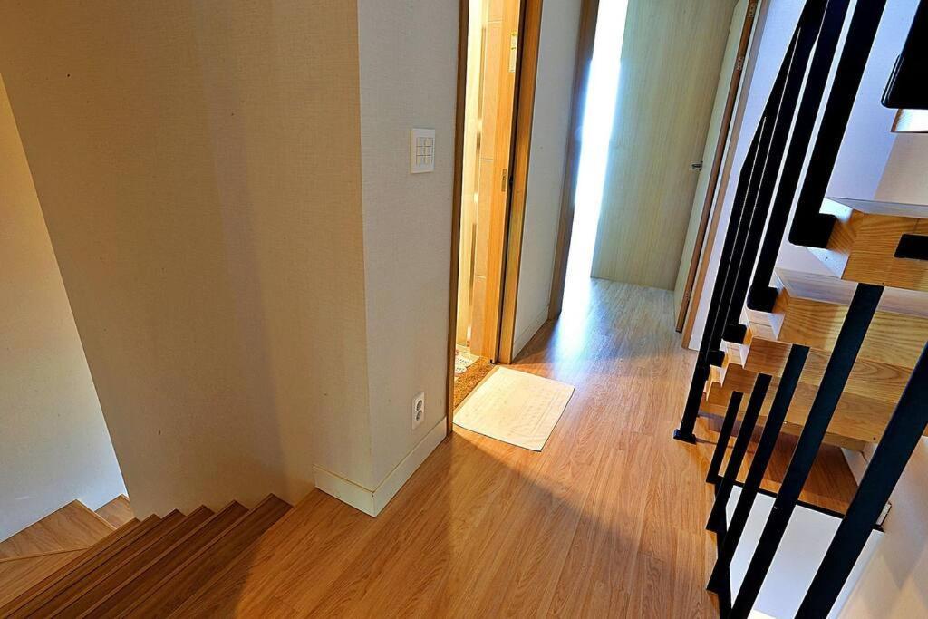 Coveted Palms Village Pension Jeju Extérieur photo